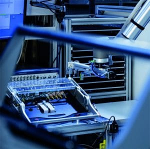 robotizace rohde | ROHDE & SCHWARZ závod Vimperk